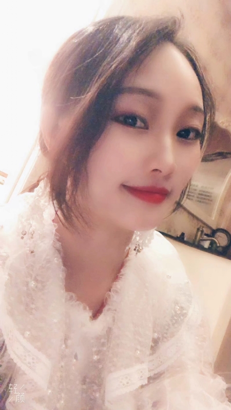 雯雯的第一张照片--新疆父母相亲团